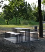 015 200 Dining Table - Image 2