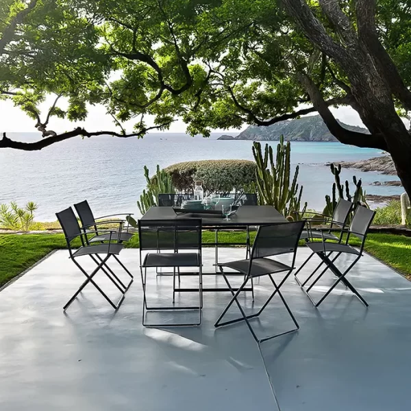 Caractere 128x128 Dining Set